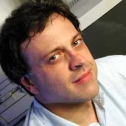 Foto do professor Fernando José Barbin Laurindo